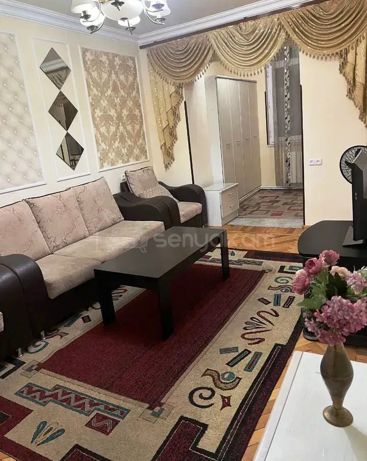 2 Սենյականոց Բնակարան Քարե Շենքում, 44քմ, 4/5 հարկ, Դիզայներական Վերանորոգված