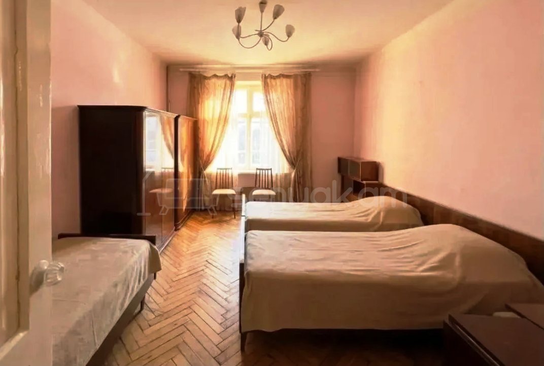 3 Սենյականոց Բնակարան Քարե Շենքում, 90քմ, 2/8 հարկ, Կոսմետիկ Վերանորոգված