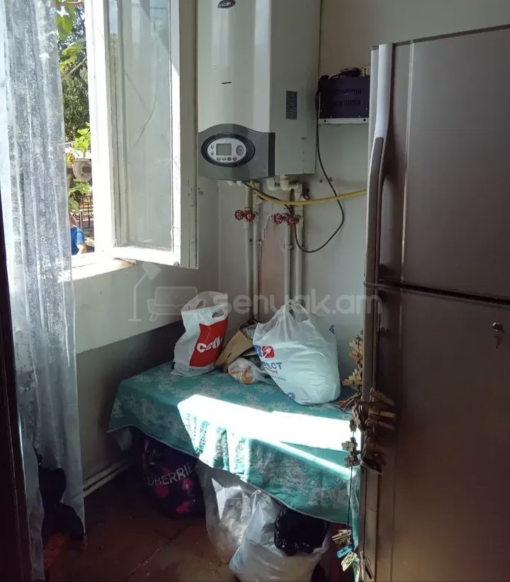 2 Սենյականոց Բնակարան Քարե Շենքում, 58քմ, 3/9 հարկ, Կապիտալ Վերանորոգված, Կահավորված