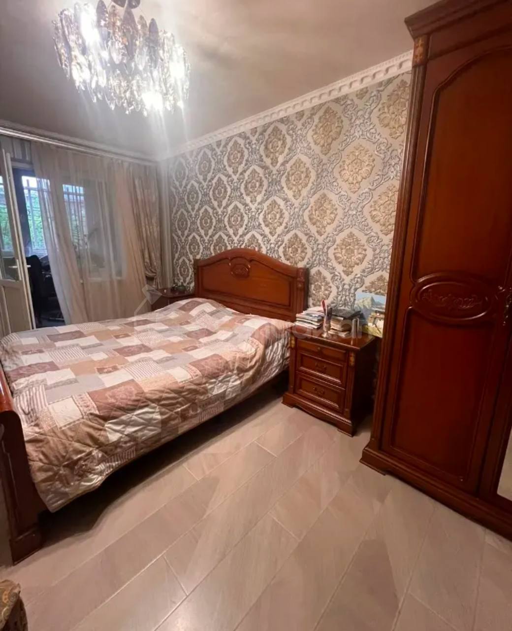3 Սենյականոց Բնակարան Քարե Շենքում, 82քմ, 1/4 հարկ, Կապիտալ Վերանորոգված