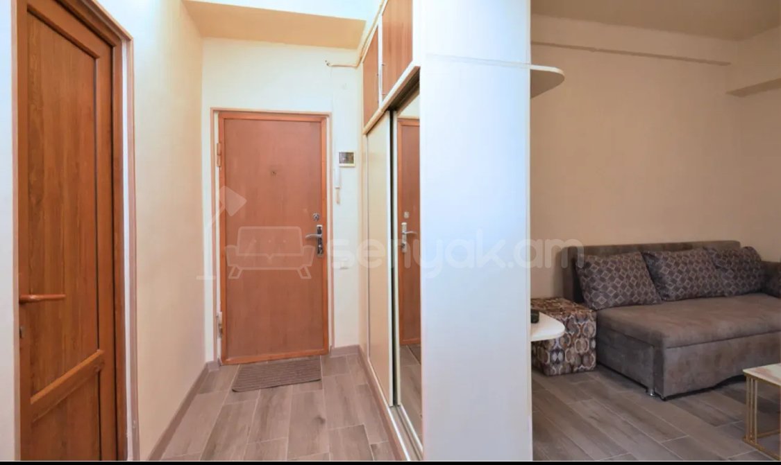 2 Սենյականոց Բնակարան, 42քմ, 5/10 հարկ, Կապիտալ Վերանորոգված, Կահավորված