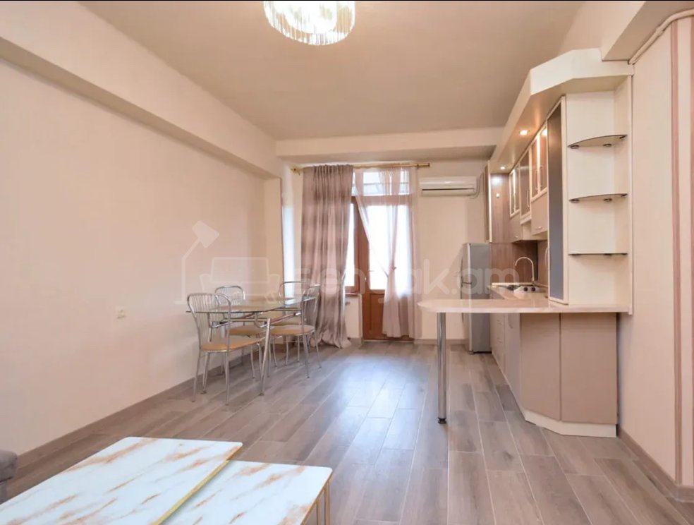 2 Սենյականոց Բնակարան, 42քմ, 5/10 հարկ, Կապիտալ Վերանորոգված, Կահավորված