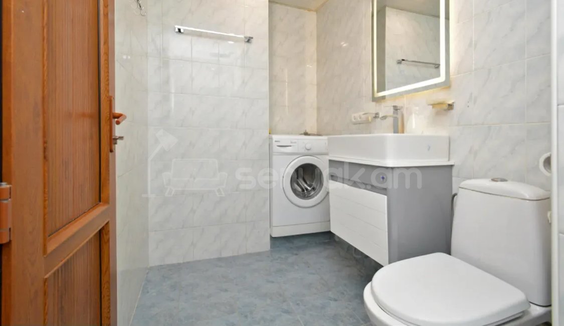 2 Սենյականոց Բնակարան, 42քմ, 5/10 հարկ, Կապիտալ Վերանորոգված, Կահավորված