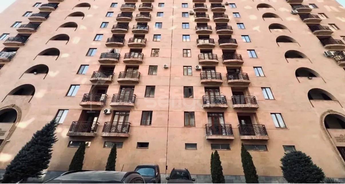 4 Սենյականոց Բնակարան Նորակառույցում, 107քմ, 8/16 հարկ, Զրոյական Վիճակում