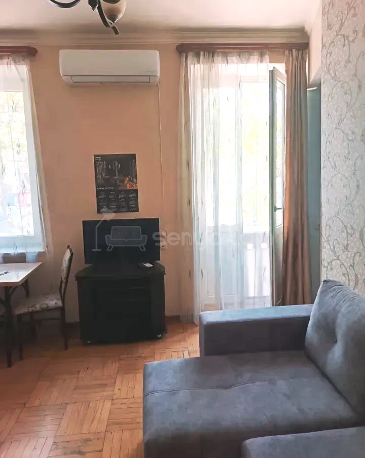 2 Սենյականոց Բնակարան Քարե Շենքում, 38քմ, 2/5 հարկ, Կապիտալ Վերանորոգված