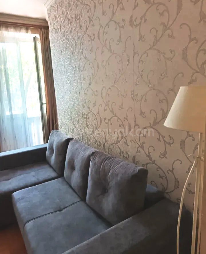 2 Սենյականոց Բնակարան Քարե Շենքում, 38քմ, 2/5 հարկ, Կապիտալ Վերանորոգված