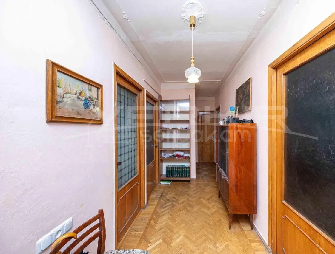 4 Սենյականոց Բնակարան, 82քմ, 3/9 հարկ, Կոսմետիկ Վերանորոգված