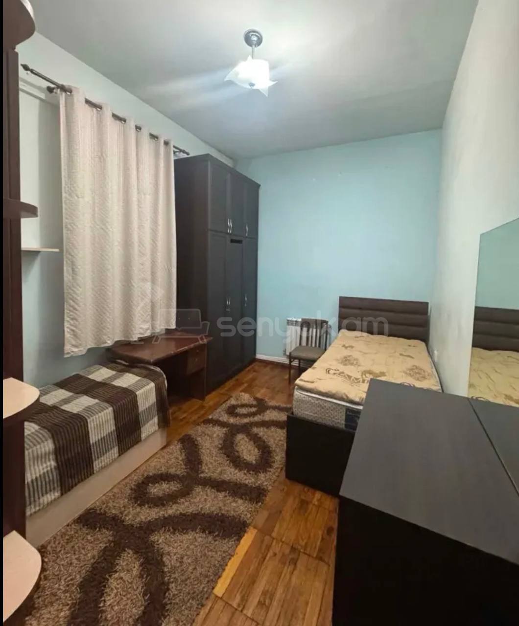 3 Սենյականոց Բնակարան Քարե Շենքում, 90քմ, 1/5 հարկ, Նորմալ Վիճակում, Կահավորված, Արևկող