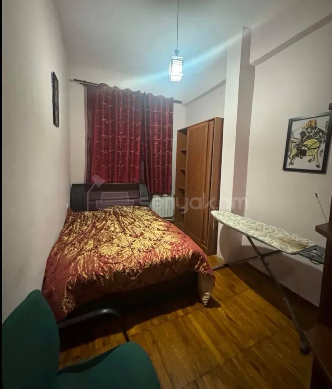 3 Սենյականոց Բնակարան Քարե Շենքում, 90քմ, 1/5 հարկ, Նորմալ Վիճակում, Կահավորված, Արևկող