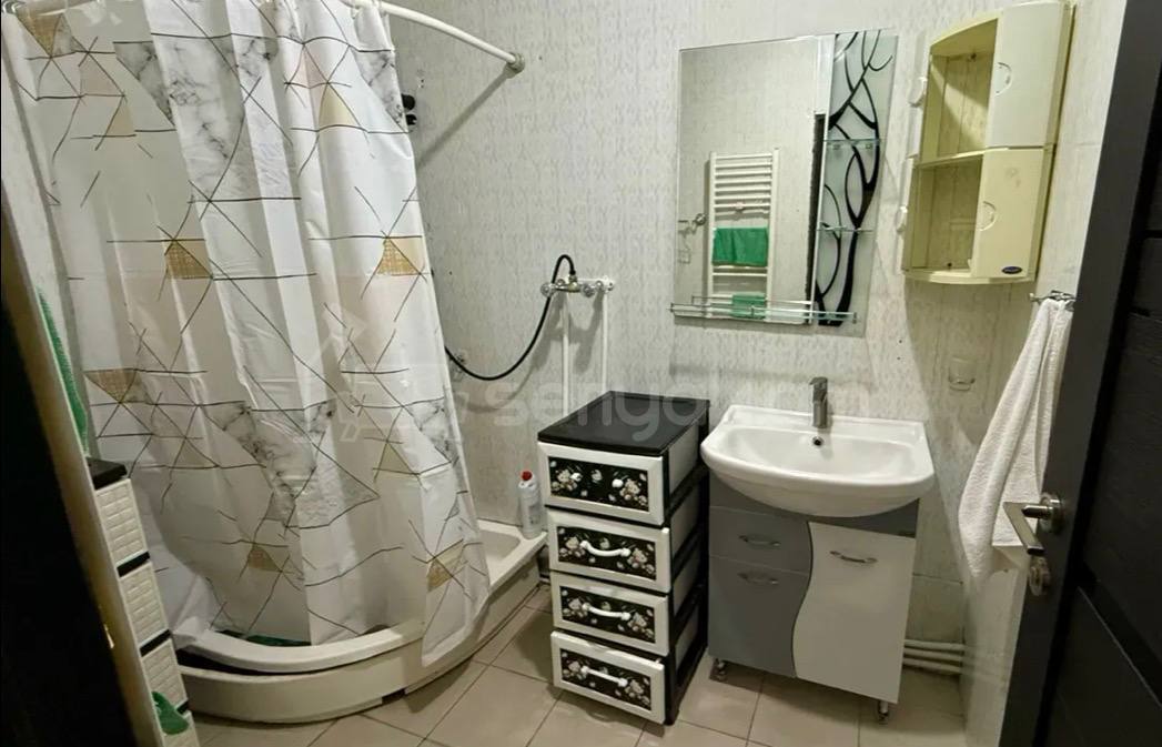 3 Սենյականոց Բնակարան Քարե Շենքում, 90քմ, 1/5 հարկ, Կապիտալ Վերանորոգված, Կահավորված, Արևկող
