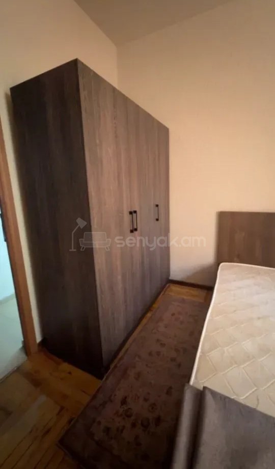 2 Սենյականոց Բնակարան Քարե Շենքում, 40քմ, 4/9 հարկ, Կապիտալ Վերանորոգված, Կահավորված