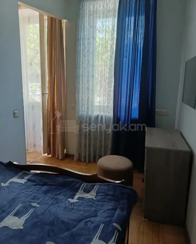 1 Սենյականոց Բնակարան Քարե Շենքում, 38քմ, 2/5 հարկ, Կոսմետիկ Վերանորոգված