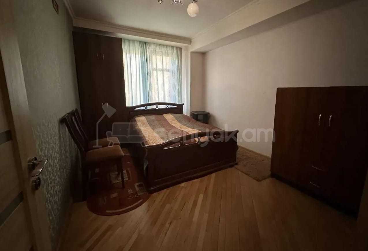 4 Սենյականոց Բնակարան, 80քմ, 2/16 հարկ, Կապիտալ Վերանորոգված