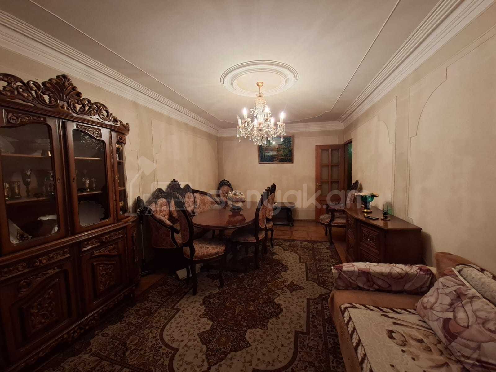 3 Սենյականոց Բնակարան, 85քմ, 7/12 հարկ, Նորմալ Վիճակում