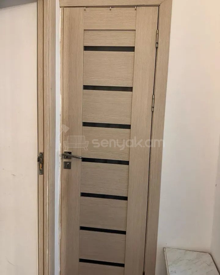 4 Սենյականոց Բնակարան Քարե Շենքում, 90քմ, 4/4 հարկ, Կոսմետիկ Վերանորոգված
