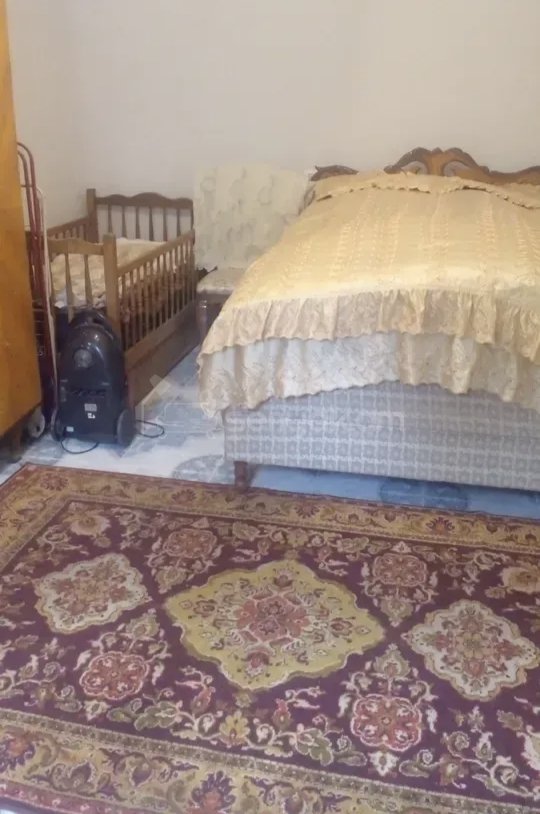2 Սենյականոց Բնակարան Քարե Շենքում, 45քմ, 1/1 հարկ, Նորմալ Վիճակում, Կահավորված