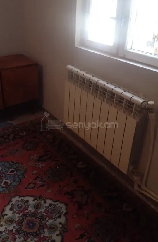 2 Սենյականոց Բնակարան Քարե Շենքում, 45քմ, 1/1 հարկ, Նորմալ Վիճակում, Կահավորված
