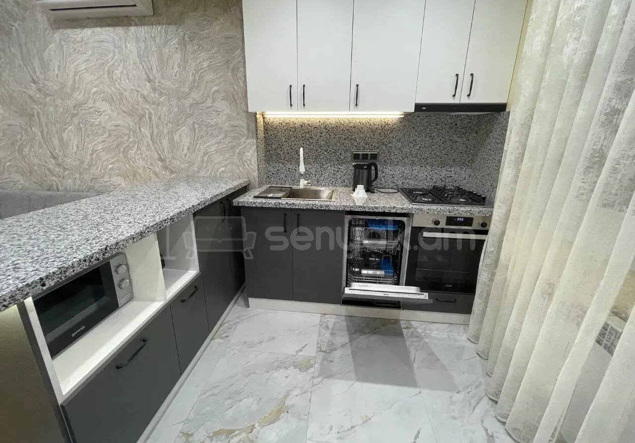3 Սենյականոց Բնակարան, 65քմ, 3/10 հարկ, Կապիտալ Վերանորոգված