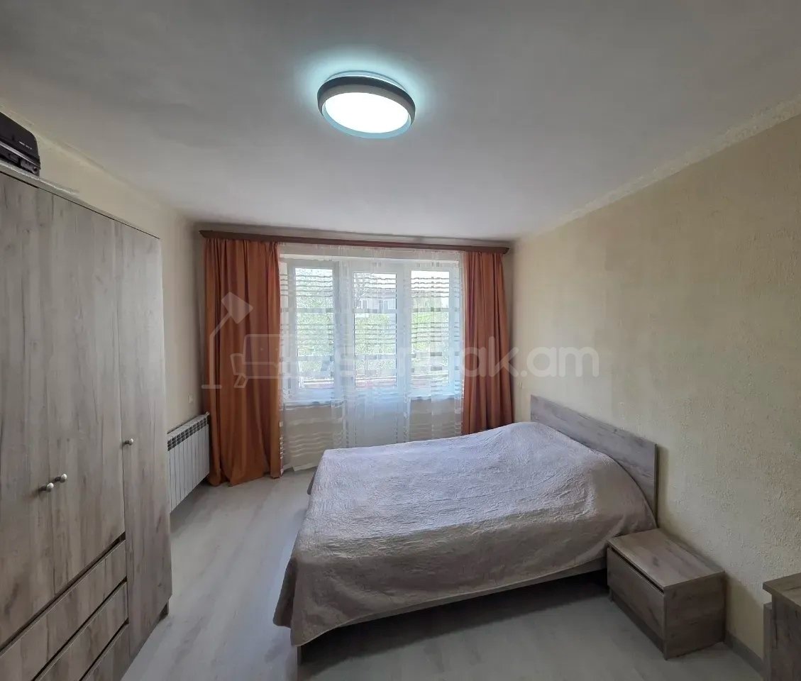 3 Սենյականոց Բնակարան, 74քմ, 2/4 հարկ, Կապիտալ Վերանորոգված
