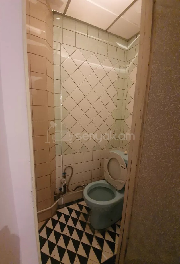 2 Սենյականոց Բնակարան Քարե Շենքում, 63քմ, 1/5 հարկ, Նորմալ Վիճակում