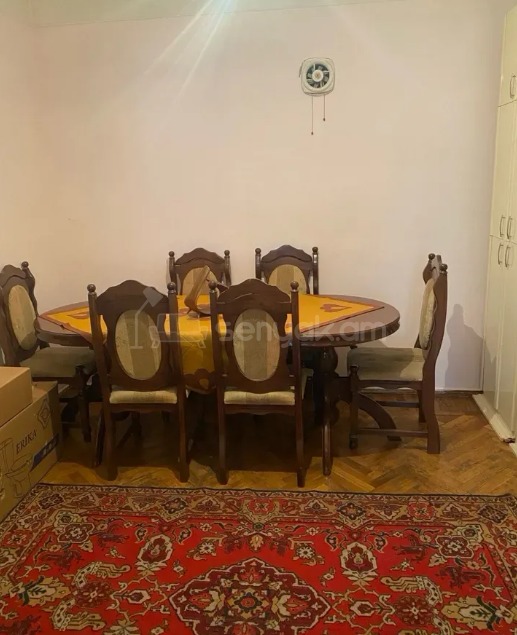 2 Սենյականոց Բնակարան Քարե Շենքում, 63քմ, 1/5 հարկ, Նորմալ Վիճակում