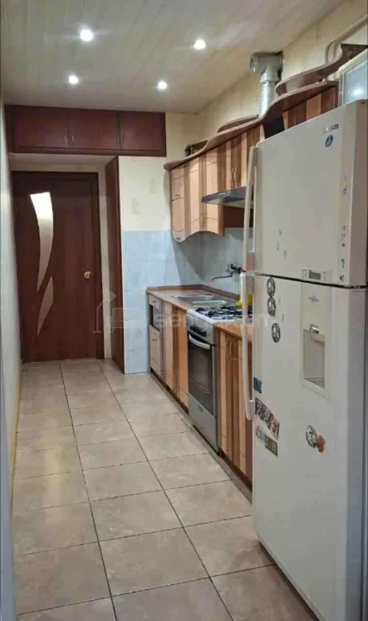 3 Սենյականոց Բնակարան Քարե Շենքում, 80քմ, 2/5 հարկ, Կոսմետիկ Վերանորոգված, Կահավորված