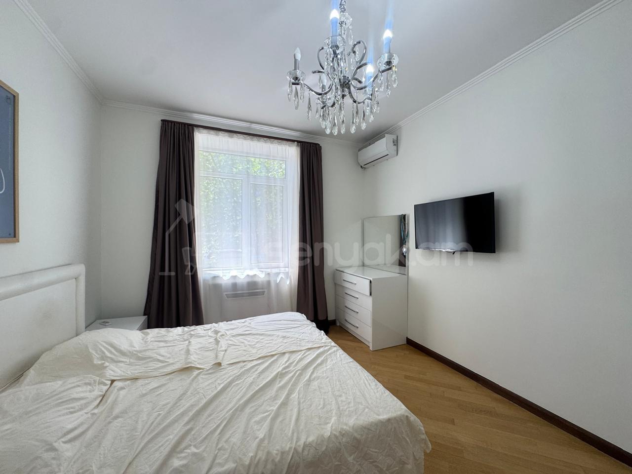 3 Սենյականոց Բնակարան Քարե Շենքում, 83քմ, 2/5 հարկ, Կապիտալ Վերանորոգված