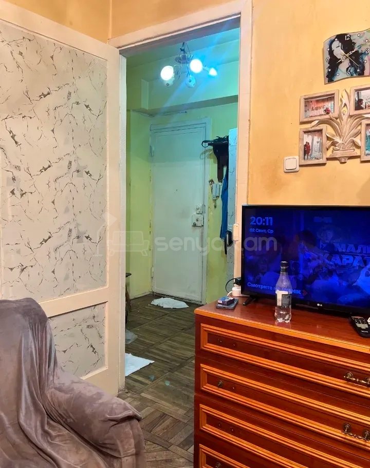 1 Սենյականոց Բնակարան, 44քմ, 9/9 հարկ, Պետական Վիճակում