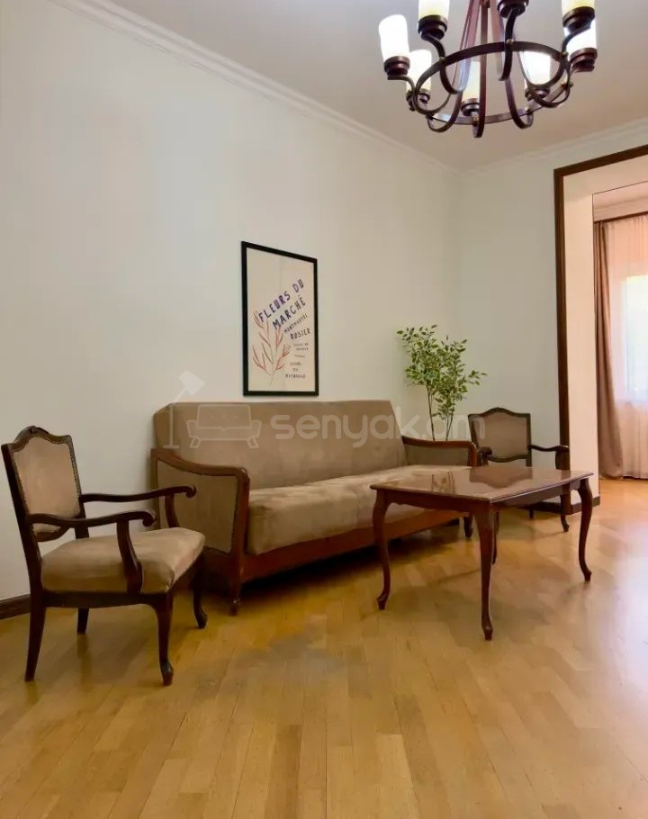 3 Սենյականոց Բնակարան Քարե Շենքում, 83քմ, 2/5 հարկ, Կապիտալ Վերանորոգված