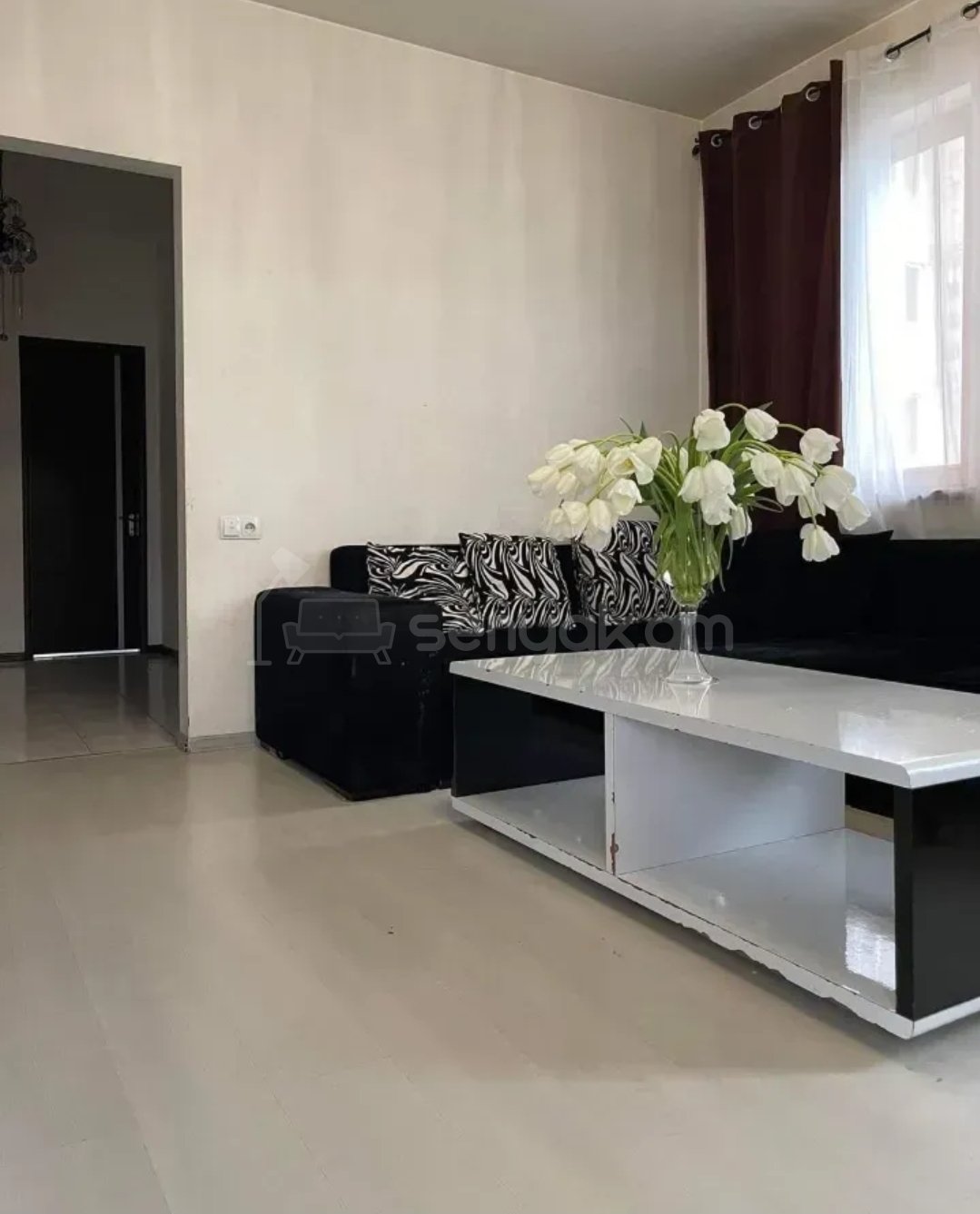 3 Սենյականոց Բնակարան Քարե Շենքում, 75քմ, 3/3 հարկ, Կապիտալ Վերանորոգված