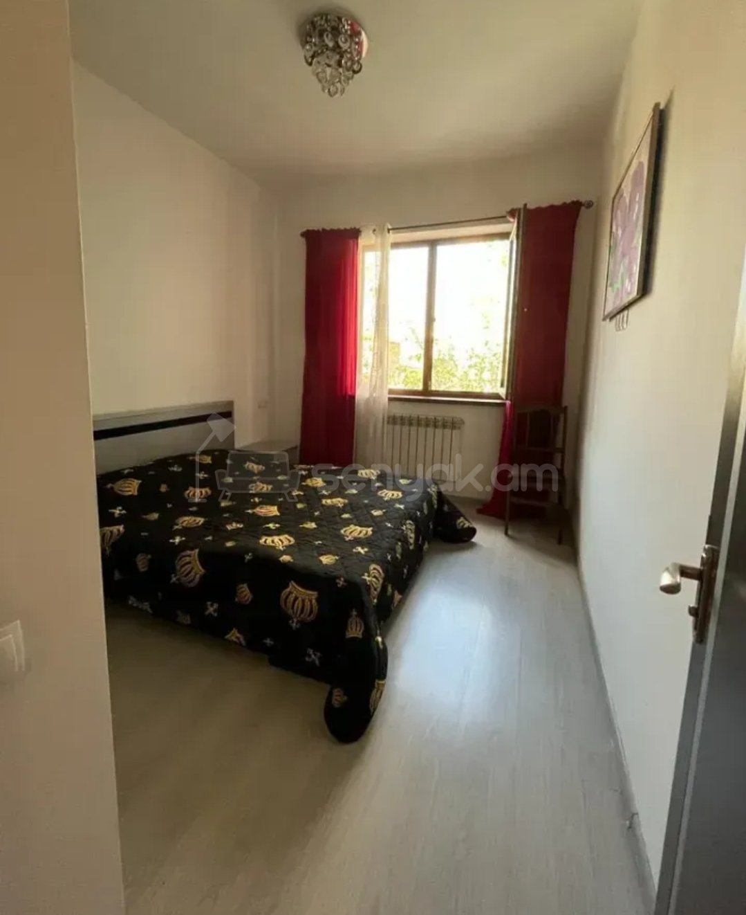 3 Սենյականոց Բնակարան Քարե Շենքում, 75քմ, 3/3 հարկ, Կապիտալ Վերանորոգված