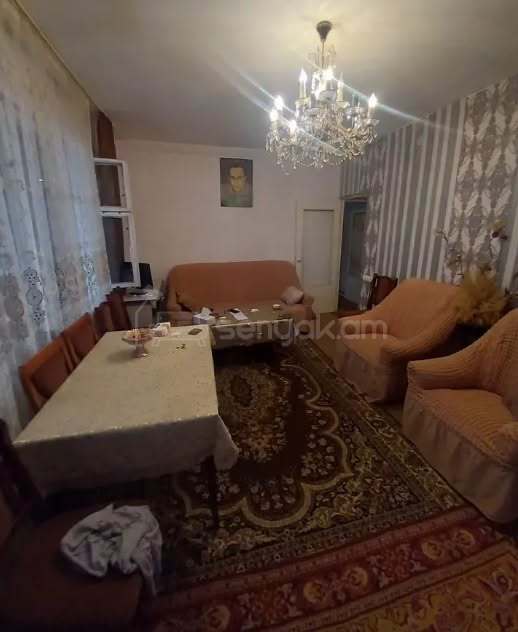 3 Սենյականոց Բնակարան, 73քմ, 5/9 հարկ, Նորմալ Վիճակում