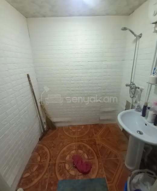 3 Սենյականոց Բնակարան, 73քմ, 5/9 հարկ, Նորմալ Վիճակում