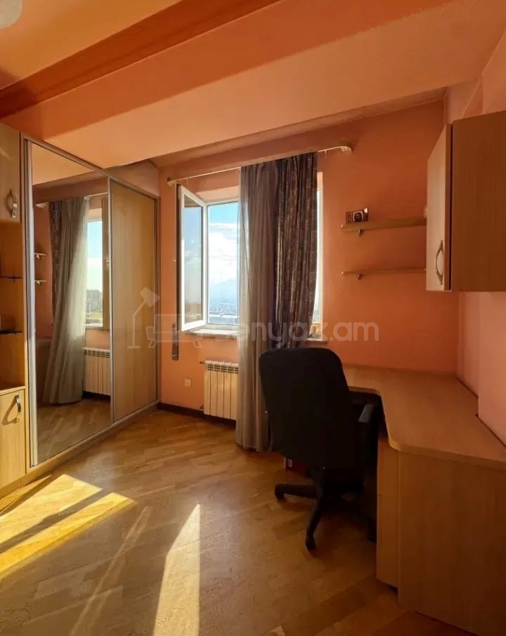 4 Սենյականոց Բնակարան, 120քմ, 9/10 հարկ, Կապիտալ Վերանորոգված