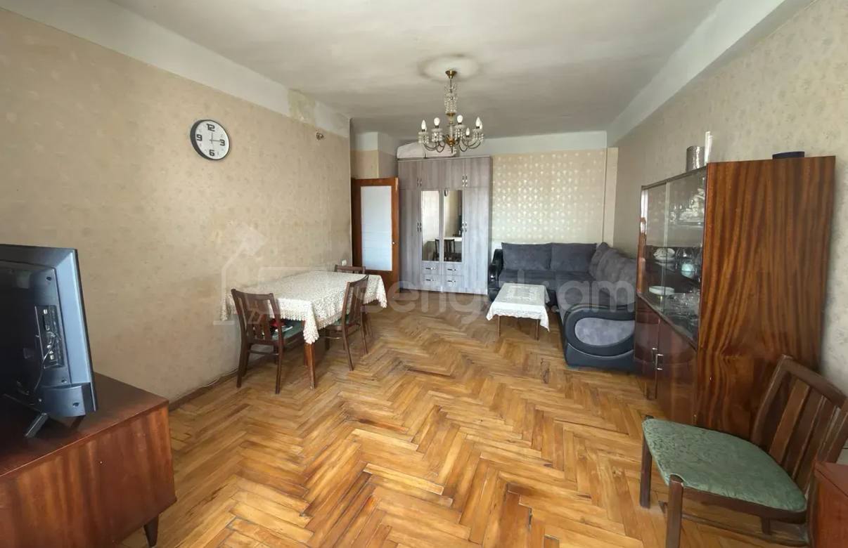 1 Սենյականոց Բնակարան Քարե Շենքում, 48քմ, 4/9 հարկ, Նորմալ Վիճակում