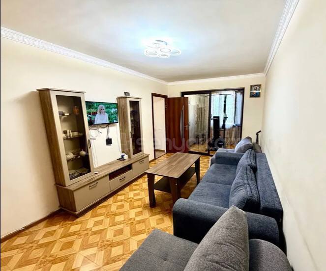 3 Սենյականոց Բնակարան, 65քմ, 3/5 հարկ, Կոսմետիկ Վերանորոգված