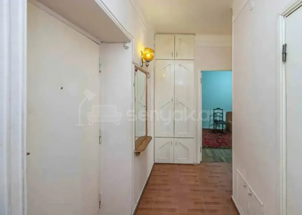 3 Սենյականոց Բնակարան Քարե Շենքում, 73քմ, 1/5 հարկ, Պետական Վիճակում