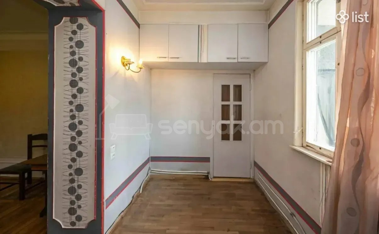 3 Սենյականոց Բնակարան Քարե Շենքում, 73քմ, 1/5 հարկ, Պետական Վիճակում