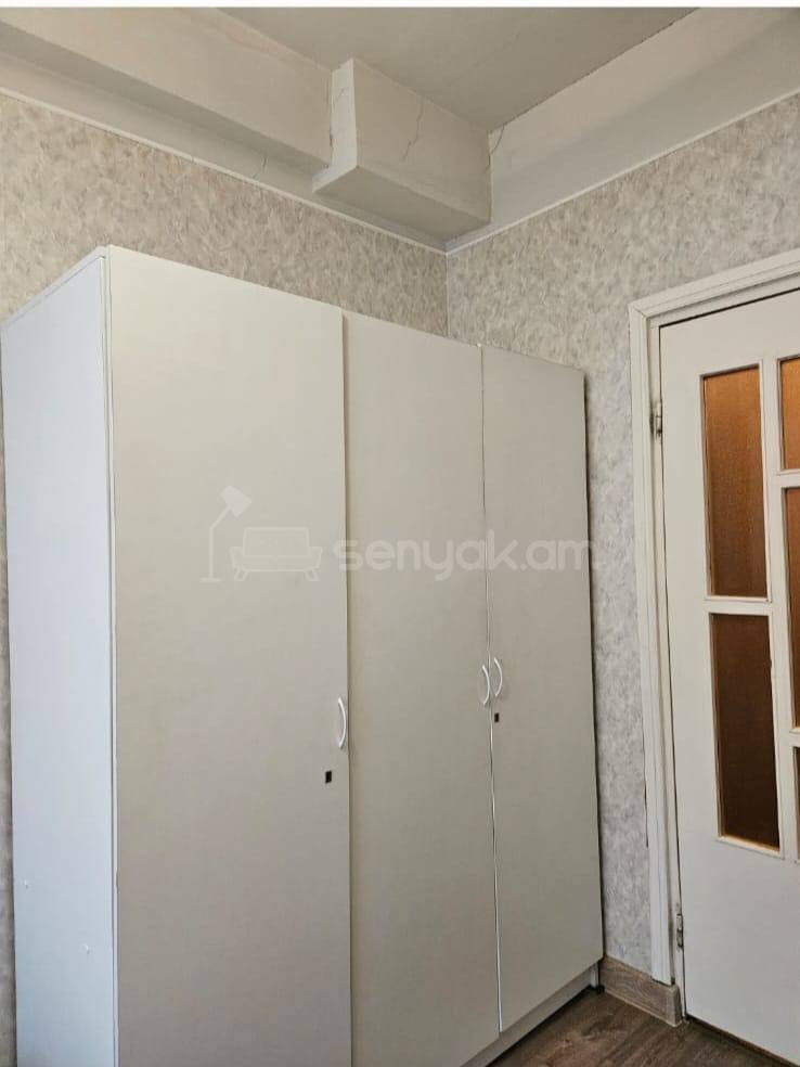 2 Սենյականոց Բնակարան Քարե Շենքում, 50քմ, 2/9 հարկ, Նորմալ Վիճակում