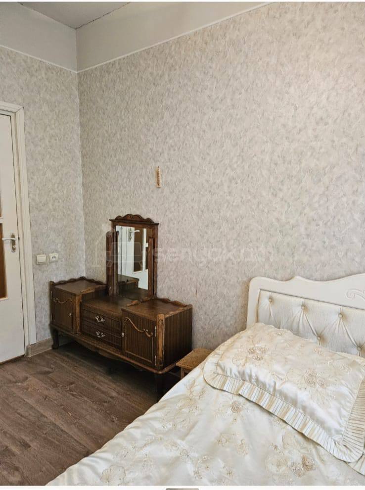 2 Սենյականոց Բնակարան Քարե Շենքում, 50քմ, 2/9 հարկ, Նորմալ Վիճակում