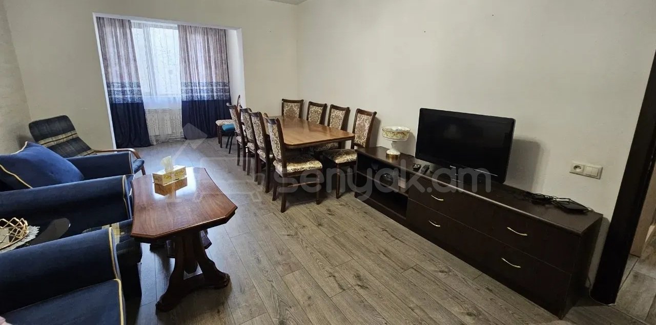 2 Սենյականոց Բնակարան Քարե Շենքում, 72քմ, 3/9 հարկ, Կապիտալ Վերանորոգված, Կահավորված