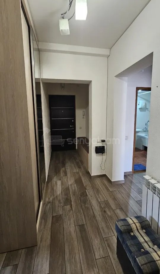 2 Սենյականոց Բնակարան Քարե Շենքում, 72քմ, 3/9 հարկ, Կապիտալ Վերանորոգված, Կահավորված