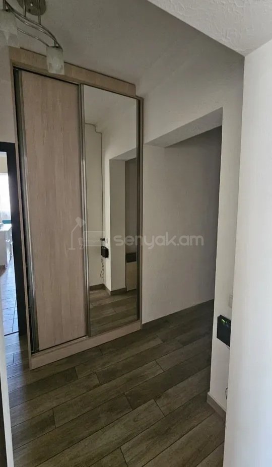 2 Սենյականոց Բնակարան Քարե Շենքում, 72քմ, 3/9 հարկ, Կապիտալ Վերանորոգված, Կահավորված