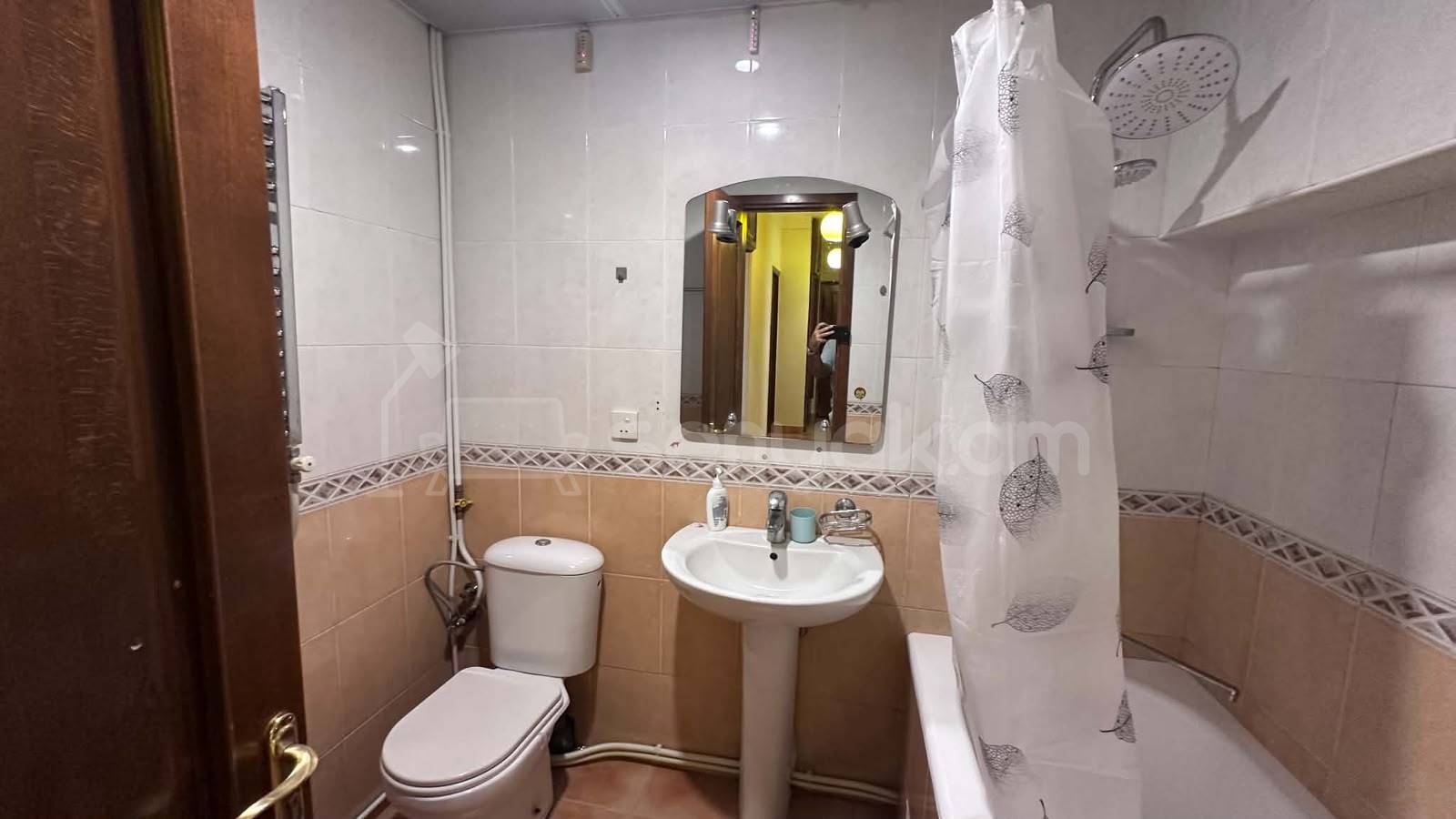 3 Սենյականոց Բնակարան Քարե Շենքում, 108քմ, 4/5 հարկ, Կոսմետիկ Վերանորոգված, Կահավորված, Արևկող