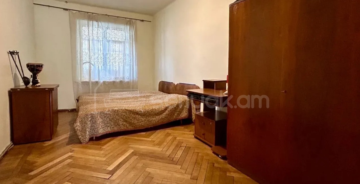 3 Սենյականոց Բնակարան Քարե Շենքում, 86քմ, 5/5 հարկ, Պետական Վիճակում