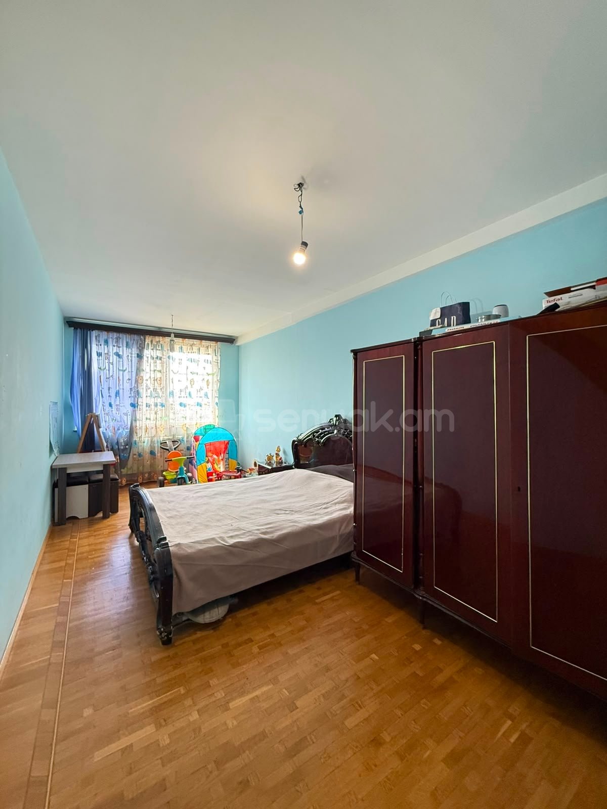 3 Սենյականոց Բնակարան, 94քմ, 3/9 հարկ, Նորմալ Վիճակում