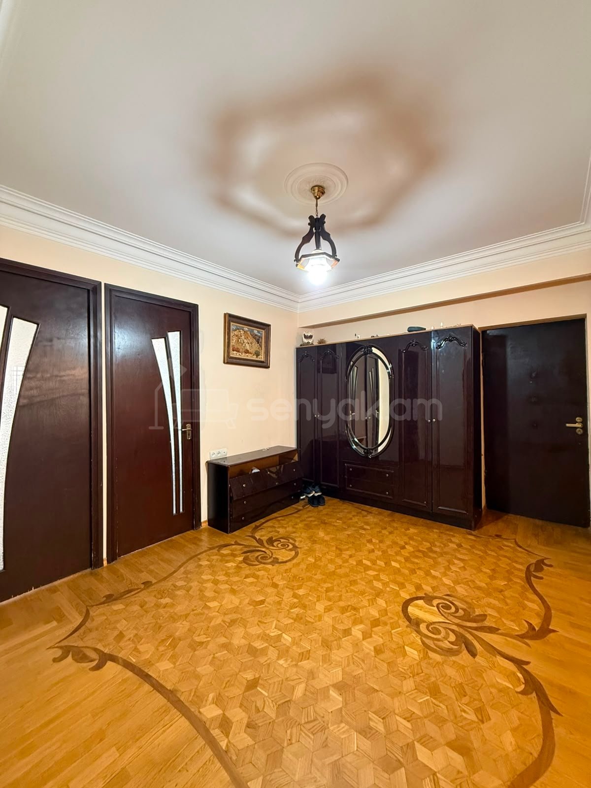 3 Սենյականոց Բնակարան, 94քմ, 3/9 հարկ, Նորմալ Վիճակում