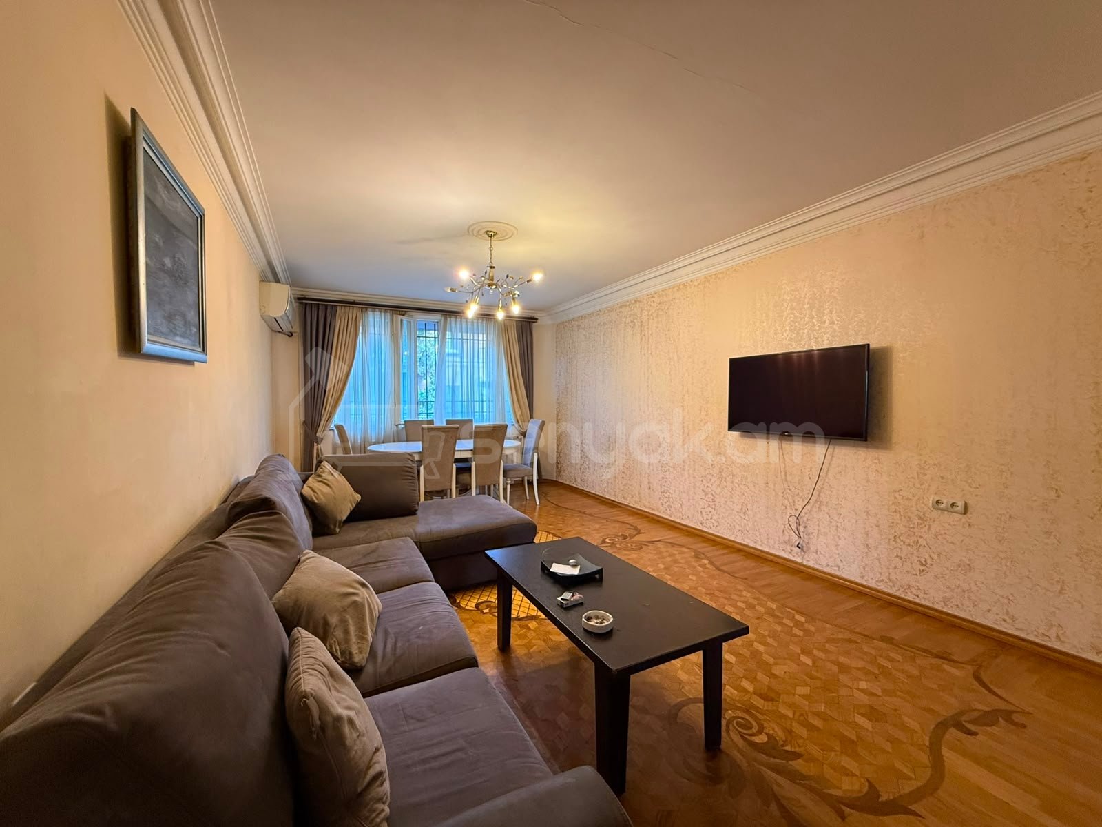 3 Սենյականոց Բնակարան, 94քմ, 3/9 հարկ, Նորմալ Վիճակում