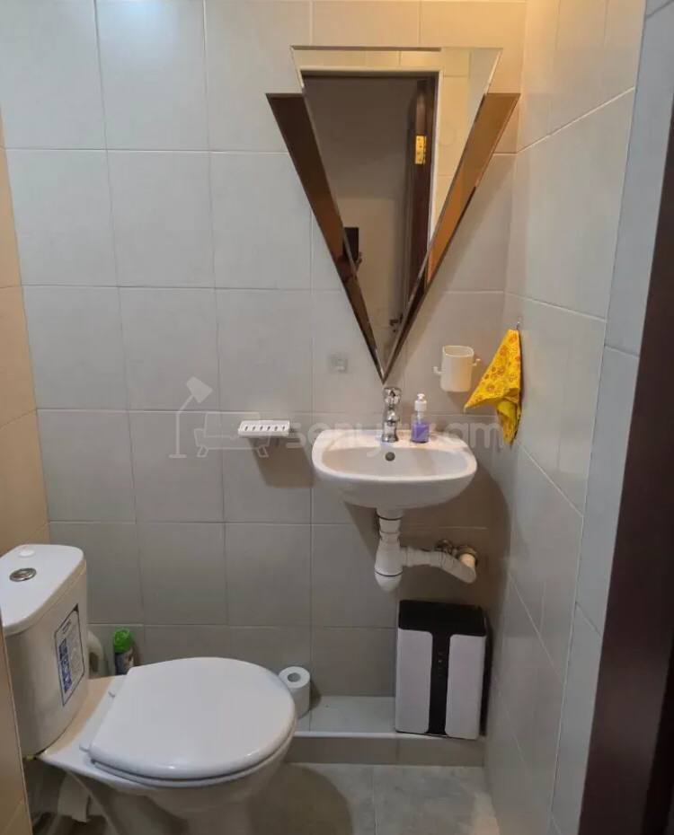 3 Սենյականոց Բնակարան Քարե Շենքում, 120քմ, 2/6 հարկ, Կոսմետիկ Վերանորոգված, Կահավորված
