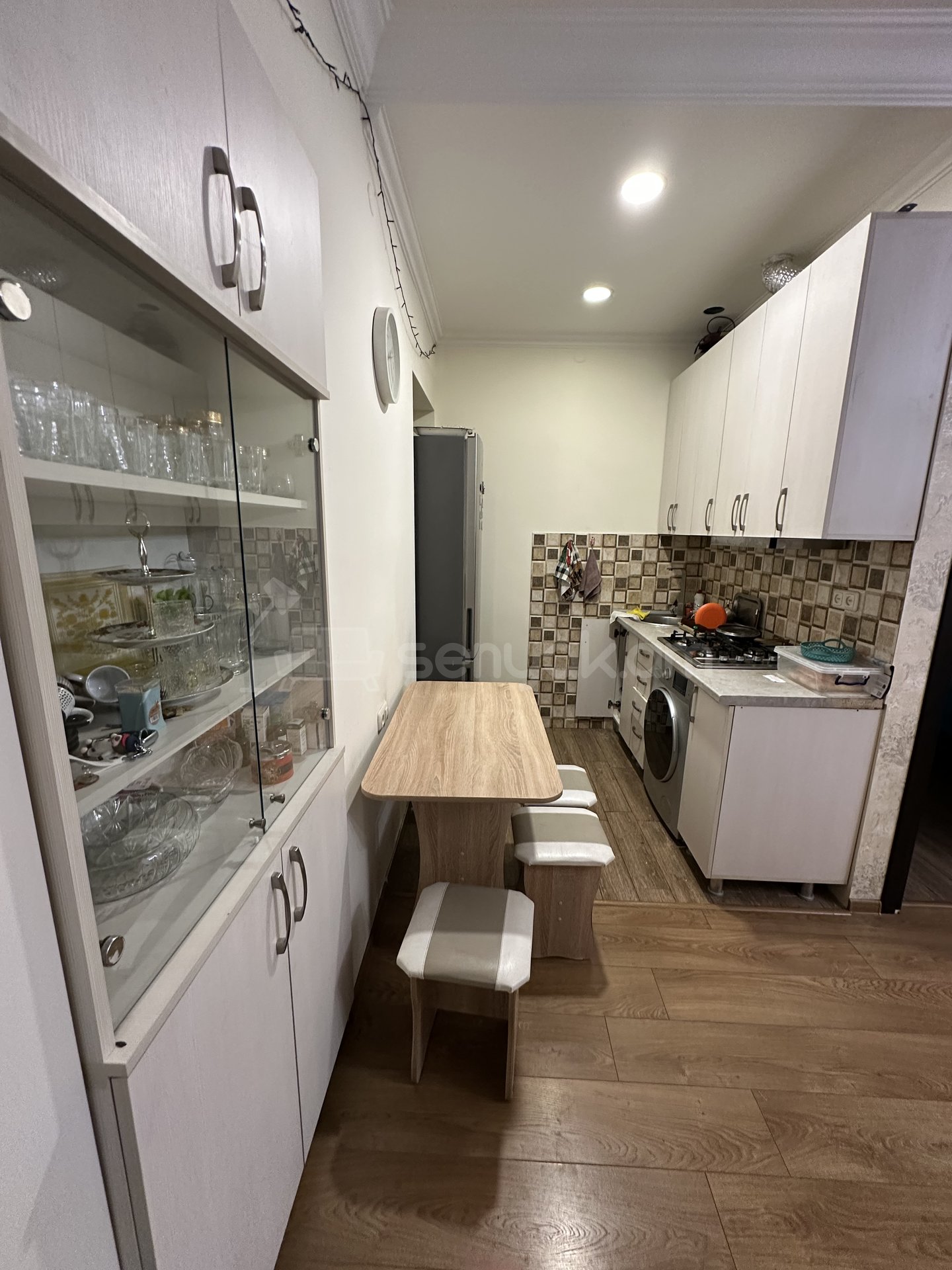 2 Սենյականոց Բնակարան, 40քմ, 1/5 հարկ, Կապիտալ Վերանորոգված